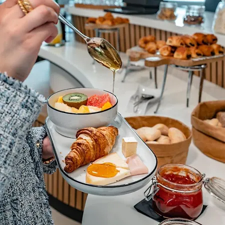 酒店 Yotel