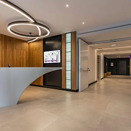 Yotel Oporto