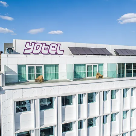 Yotel Oporto