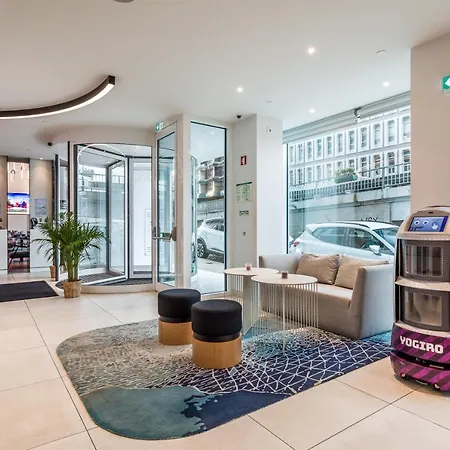Yotel Hotel 4*