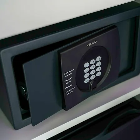 Yotel Hotel 4*