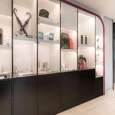 Hotel Yotel 4*